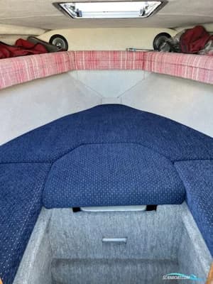 Sea Ray 220 CC 3
