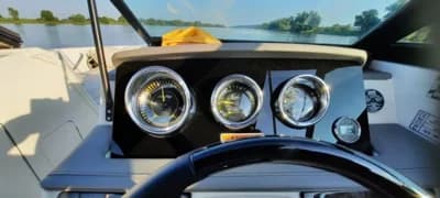 Sea Ray 210 SPXE Bowrider 2