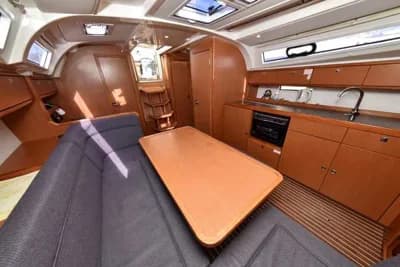 BAVARIA CRUISER 41 2