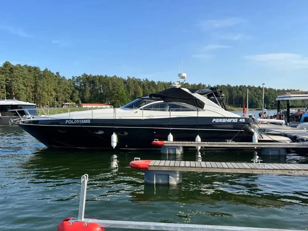 Pershing 45