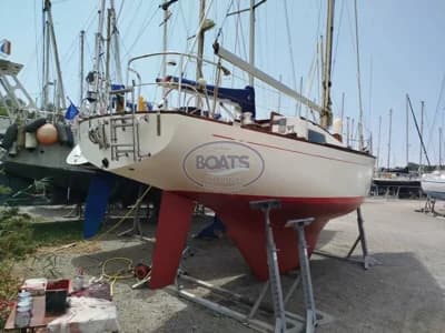 1966 LECOMTE YACHTS MEDALIST 33 MK2 | 10m 3