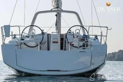 Beneteau Oceanis 38 2