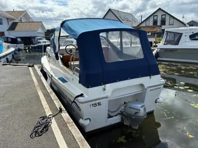 2011 Viking 26 Wide Beam Boat for Sale in Wroxham 2
