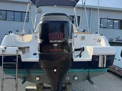 2005 Jeanneau Cap Camarat 755 WA Boat for Sale in Lower Swanwick 2