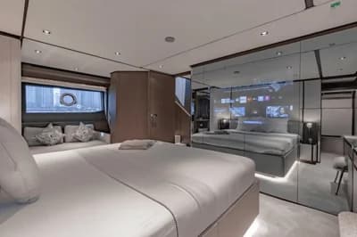 2025 Ferretti Yachts 860 | 88.4 ft 3