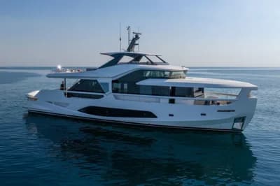 Ferretti Yachts Infynito 80 2