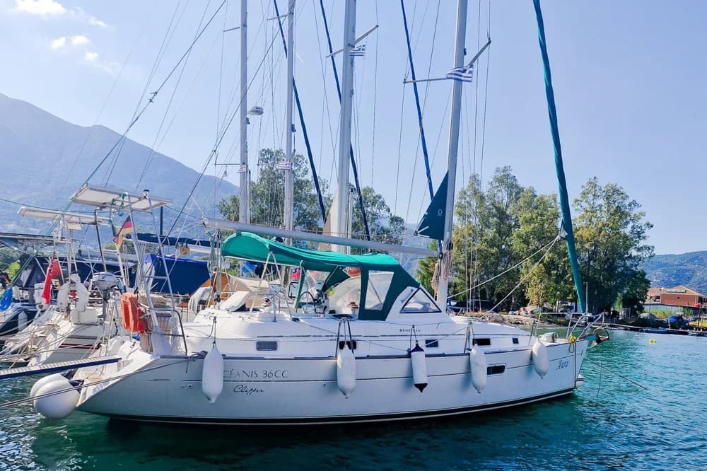 2000 Beneteau Oceanis 36 CC | 36.3 ft