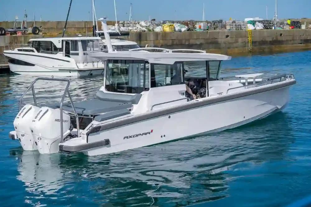 Axopar 29 XC Cross Cabin
