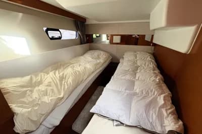 2017 Jeanneau Velasco 37F | 11m 3