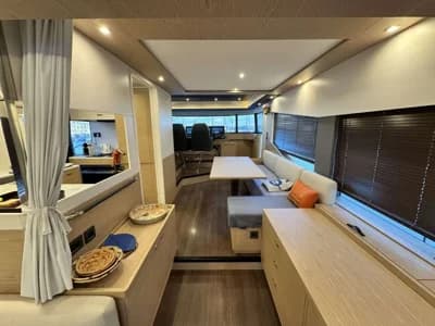Bénéteau Grand Trawler 62 4