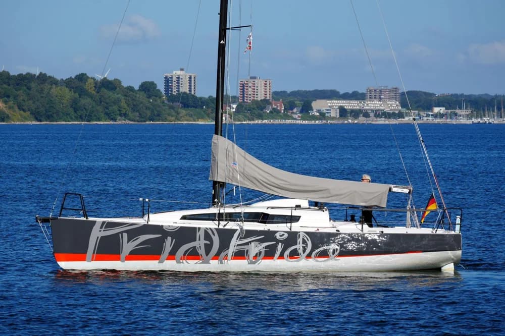 2014 JPK 10.80 | 11m