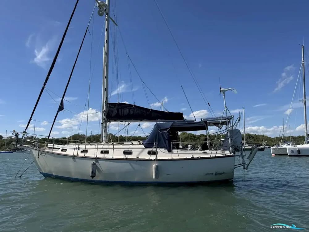 Island Packet 35