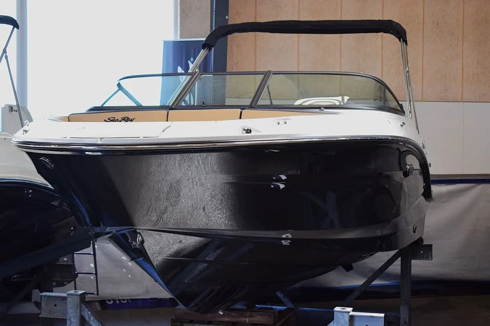 Sea Ray SPX 210 Outboard