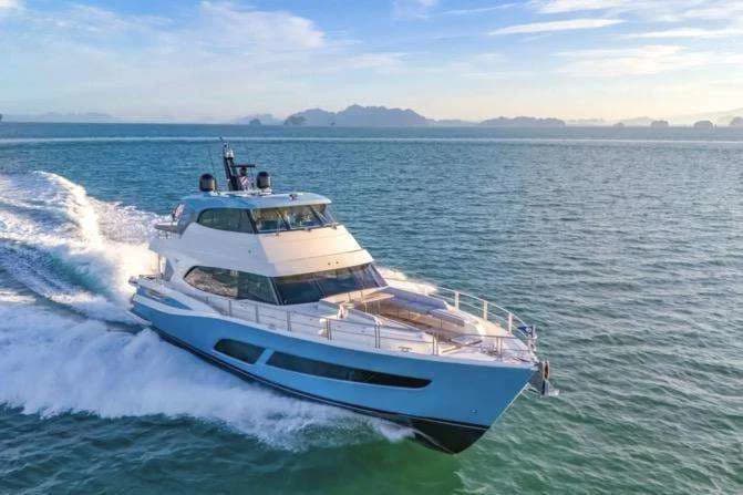 Riviera 78 Motor Yacht