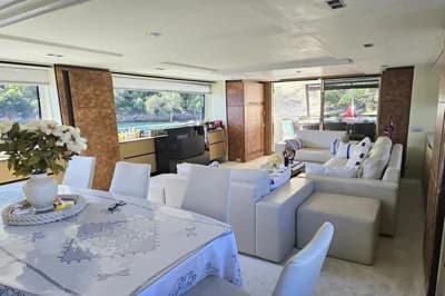 2011 Peri Yachts 29 | 94.3 ft 3