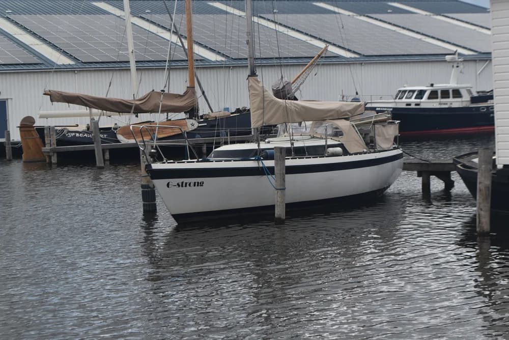 1980 Friendship 28 type 900