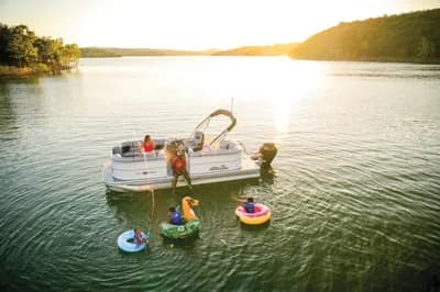 Sun Tracker Party Barge 20 DLX 2