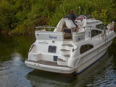 2001 Birchwood 340 Boat for Sale in Reading 2