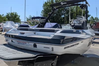 Malibu Wakesetter VLX 3