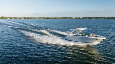 Regal LS9 Surf Ultimate 5