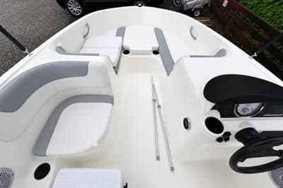 Bayliner Element 3