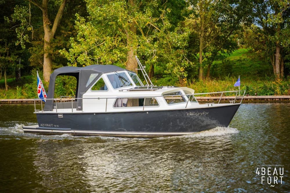 2019 Aquanaut 750 | 8m