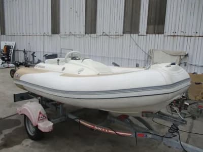 Avon Seasport Jet 330 2
