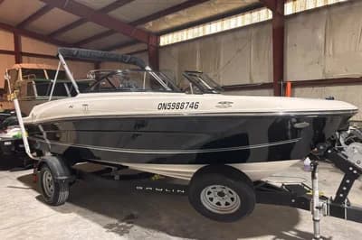 Bayliner VR4 Bowrider I/O 2