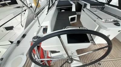 2022 Beneteau Oceanis 51.1 Boat for Sale 4