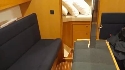 2011 Bavaria Cruiser 32 Boat for Sale 3