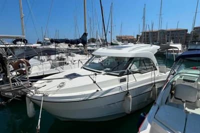 Beneteau Antares 8 2