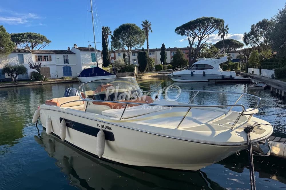 Invictus CX 270