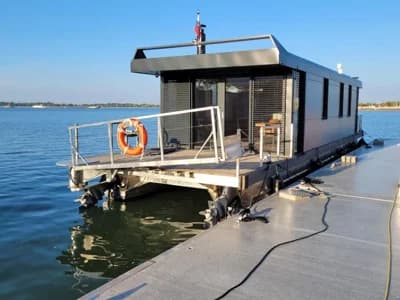 HOUSEBOAT SCHAB CAT 15x4,35 4
