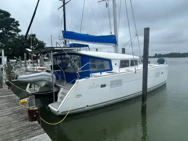 2011 Lagoon 400 Boat for Sale