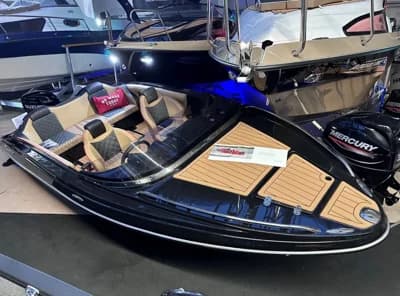 B1 Yachts ST.TROPEZ 5 Black Edition 2