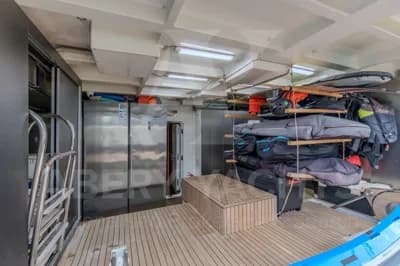 2011 Mural Yachts 28m Boat for Sale in CT 4