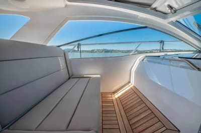 Sealine S335 3