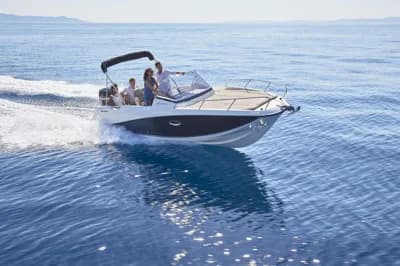 Quicksilver Activ 675 Sundeck 3