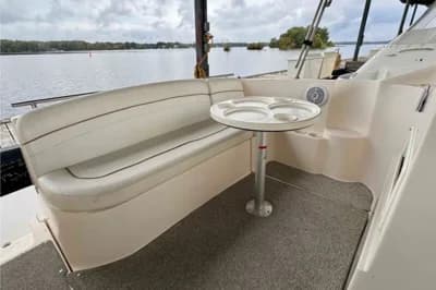 Rinker Fiesta Vee 270 3