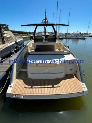 Invictus GT 320 4