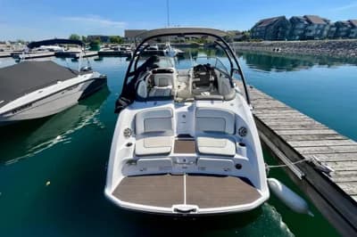 Yamaha Boats 242 Limited S 2