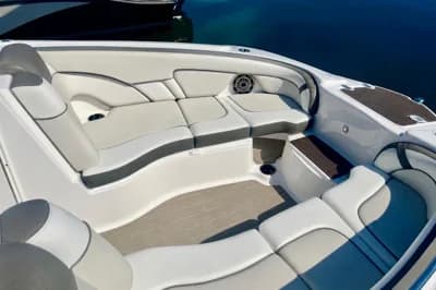 Yamaha Boats 242 Limited S 3