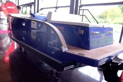 Futuro ZX22 mit Bodenseezulassung 200 PS Merc 5