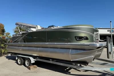 Tahoe Pontoon LTZ Quad Lounger 2