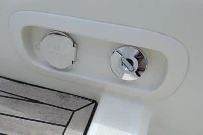 Invictus 280 CX 3