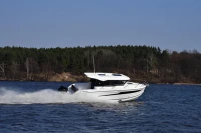 Parker 790 Explorer inkl. 200 PS und Trailer 3