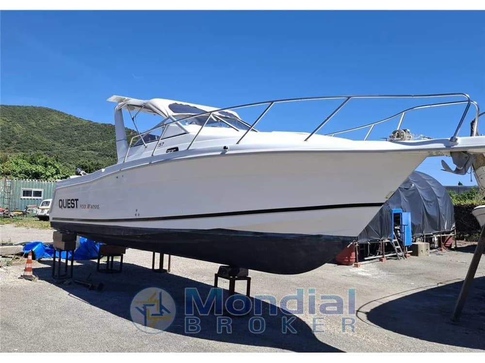 Four Winns Boats - 257 Quest