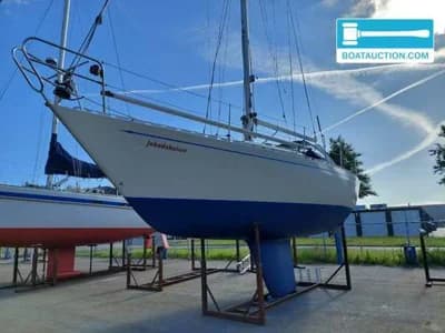 STANDFAST 33 2