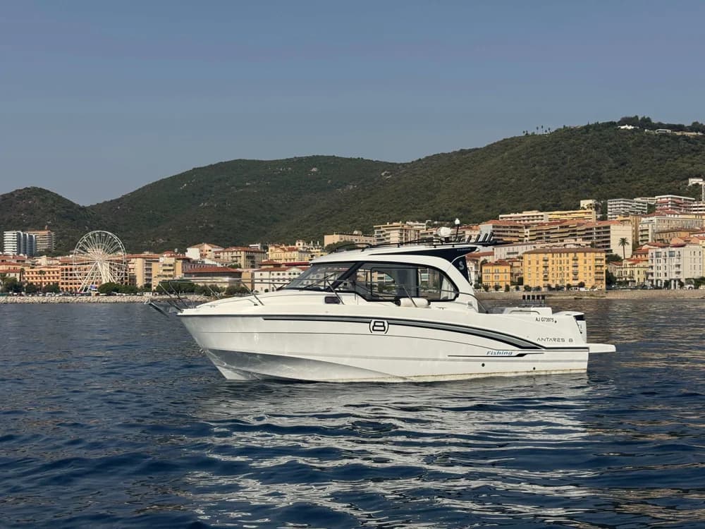 BENETEAU ANTARES 8 FISHING