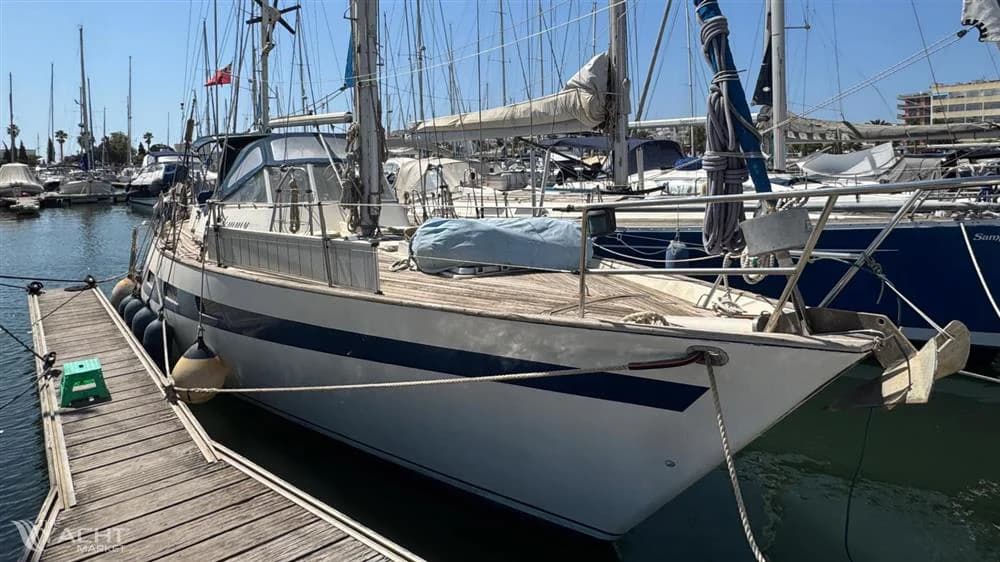 Oyster 39